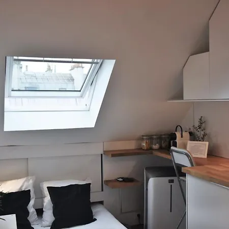 Apartment Charmant Nid Calme Boulevard Saint Germain Vue Pantheon Paris